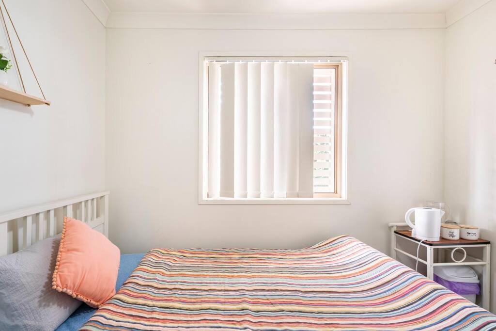Room With Separate Bath In Shared Homestay Redcliffe Exterior photo
