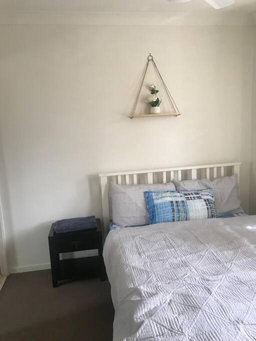 Room With Separate Bath In Shared Homestay Redcliffe Exterior photo