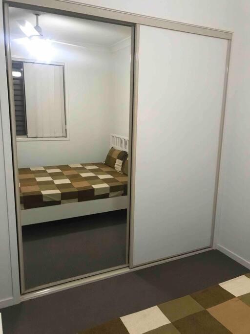 Room With Separate Bath In Shared Homestay Redcliffe Exterior photo